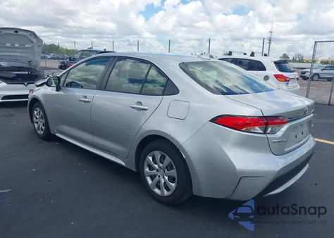 2022 Toyota Corolla Le z USA, uszkodzony, nr VIN JTDEPMAEXNJ227278